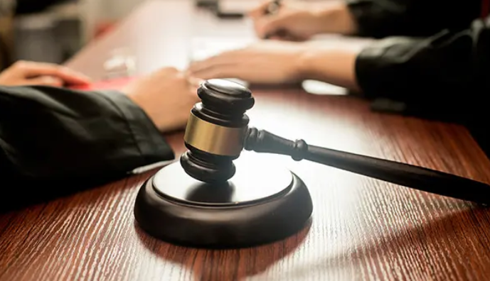 孫子愛吃小龍蝦爺爺狂偷100多斤被抓，盜竊罪怎么判